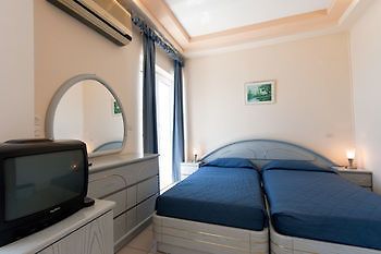 Hotel Delta アイオス・ニコラオス エクステリア 写真